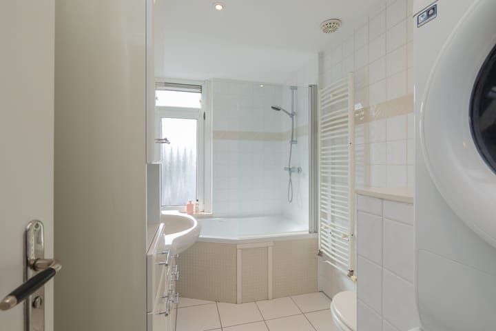 Foto 15 van Jan van Walréstraat 10