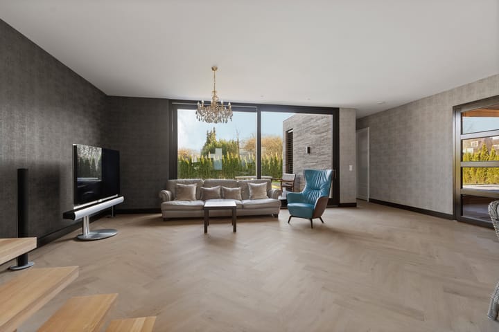 Photo 11 of Fritz Langstraat 5