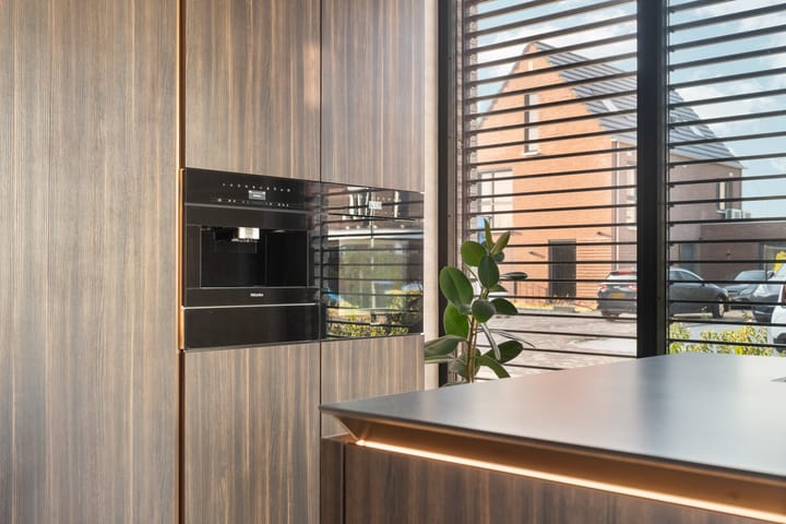 Photo 19 of Fritz Langstraat 5