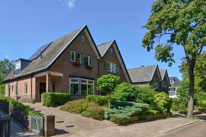 Foto 1 van Jac. van Looylaan 10