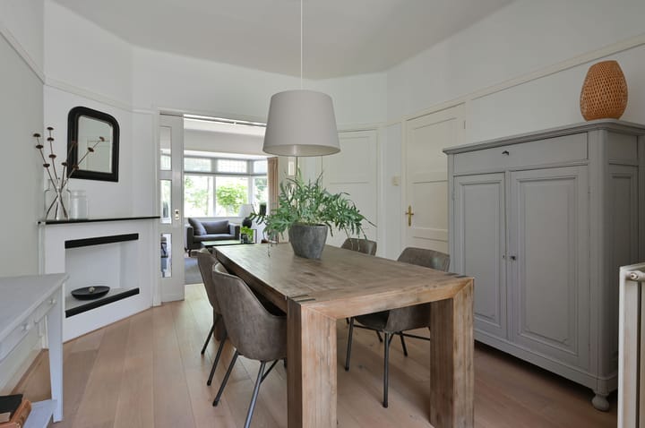 Foto 8 van Jac. van Looylaan 10