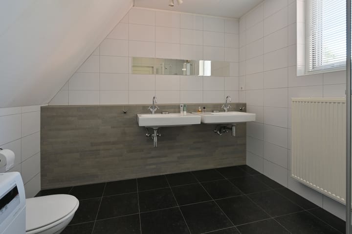 Foto 17 van Jac. van Looylaan 10