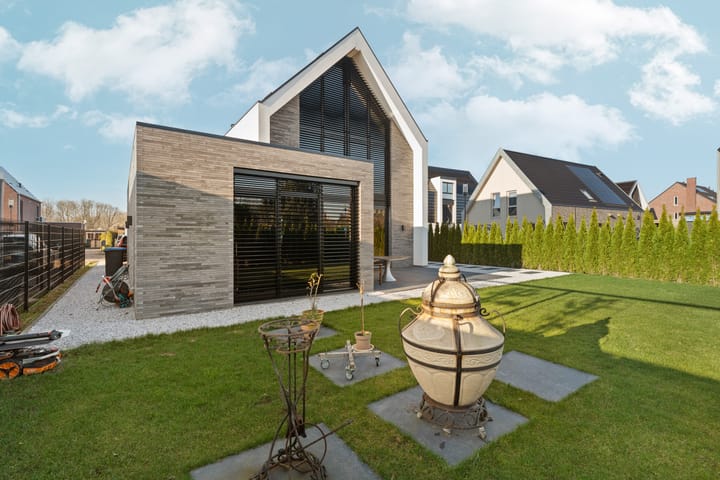 Photo 57 of Fritz Langstraat 5