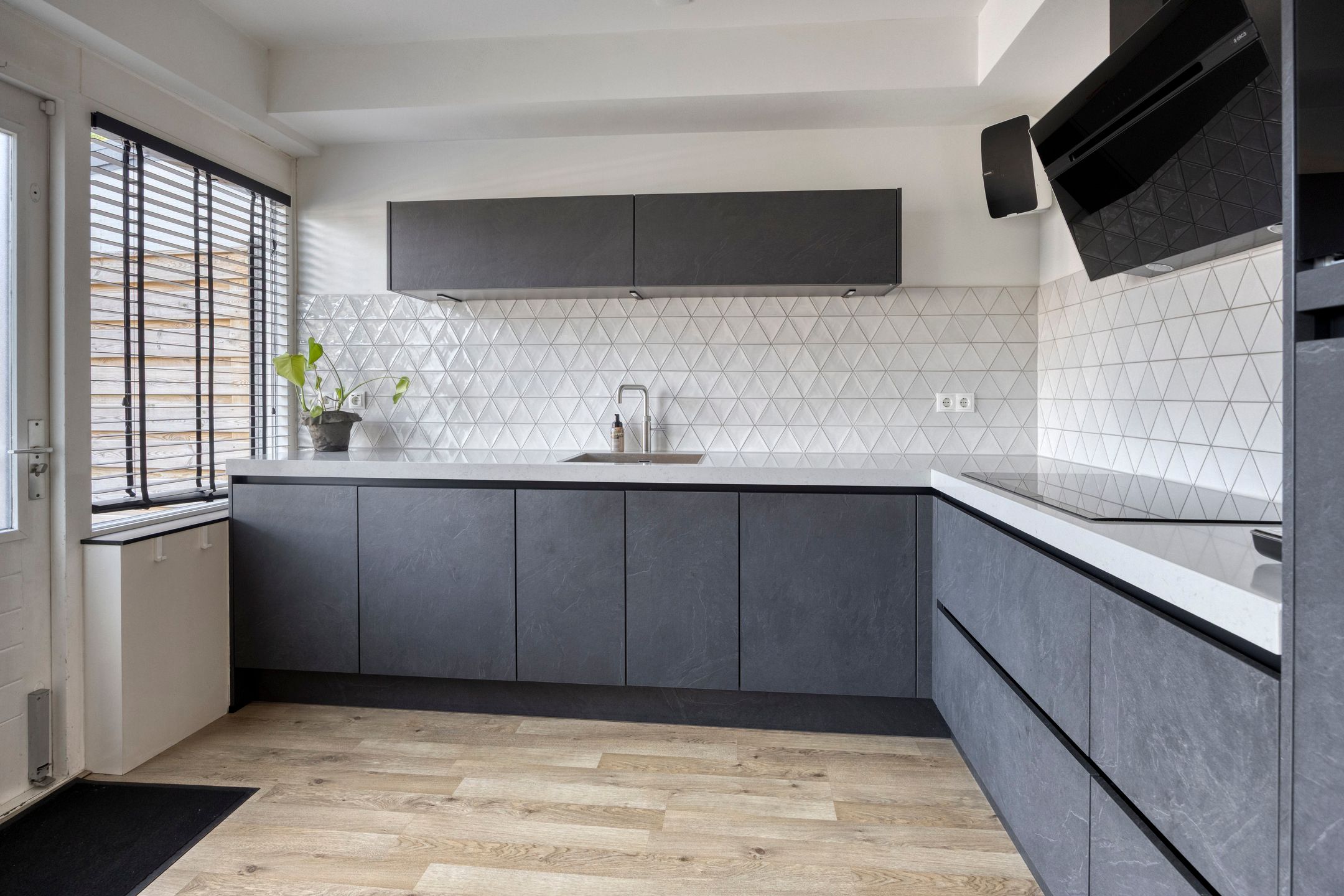 Foto 9 van Kruizemuntstraat 701