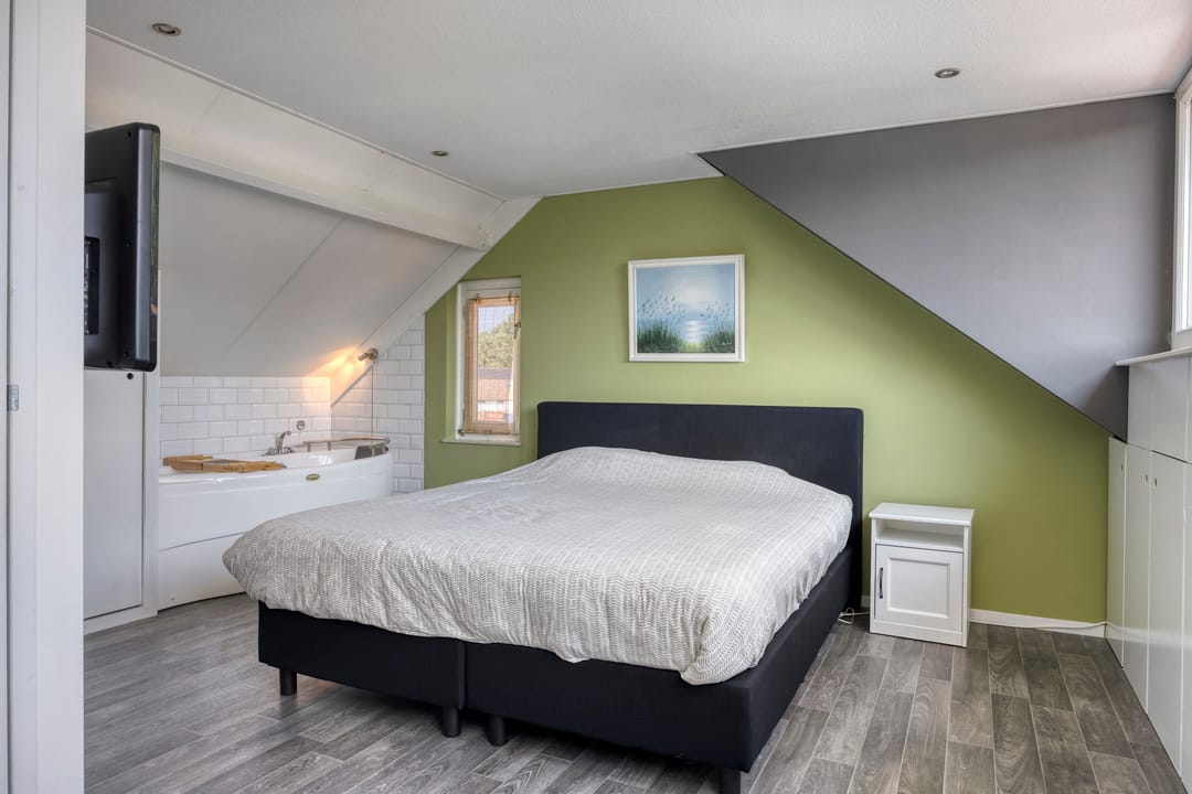 Photo 28 of Hunzestraat 120