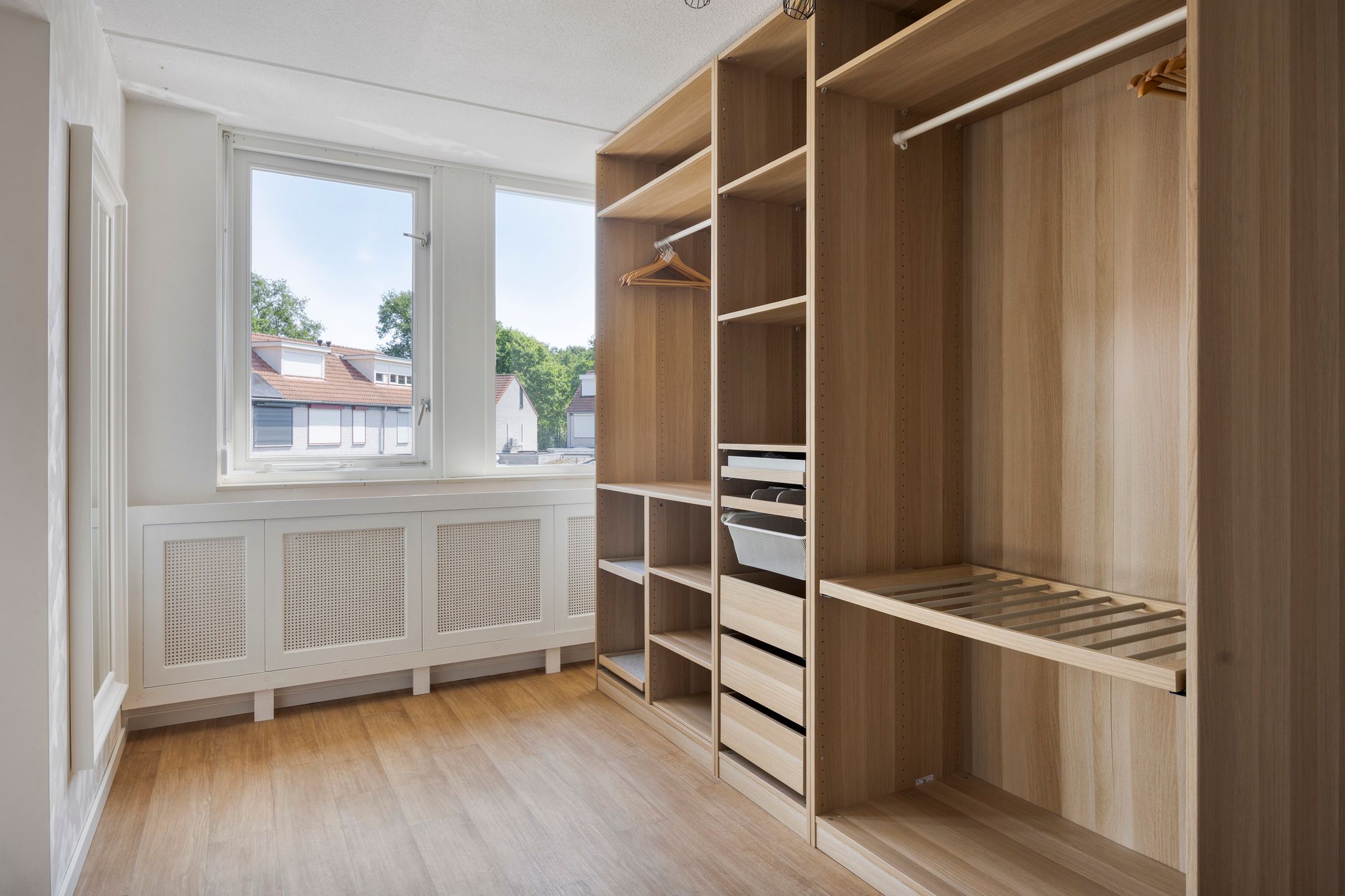 Photo 21 of Hunzestraat 120