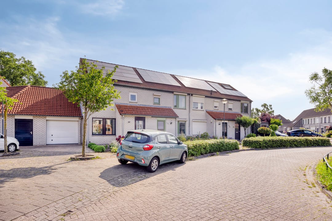 Photo 37 of Hunzestraat 120