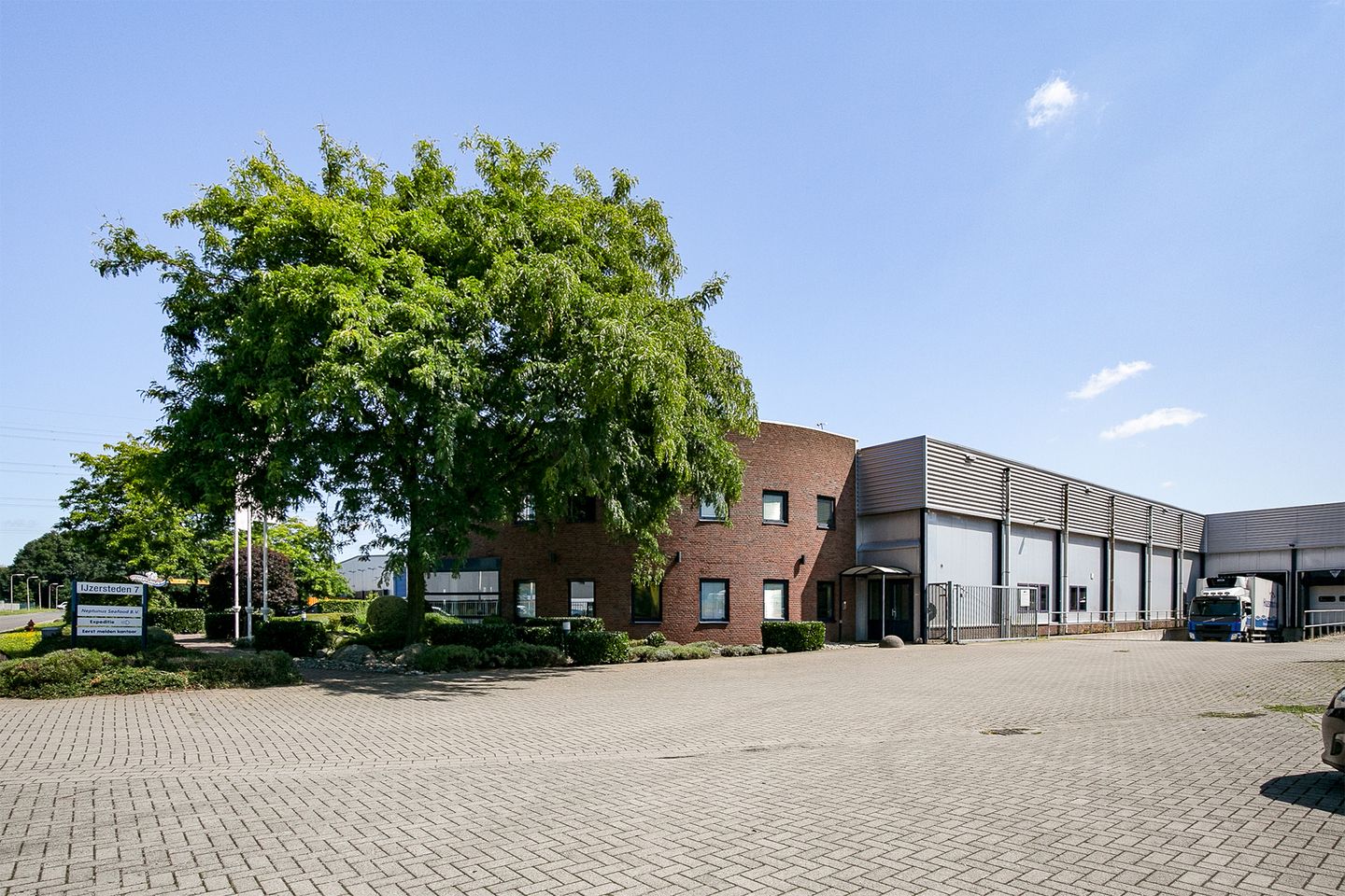 View photo 4 of IJzersteden 7