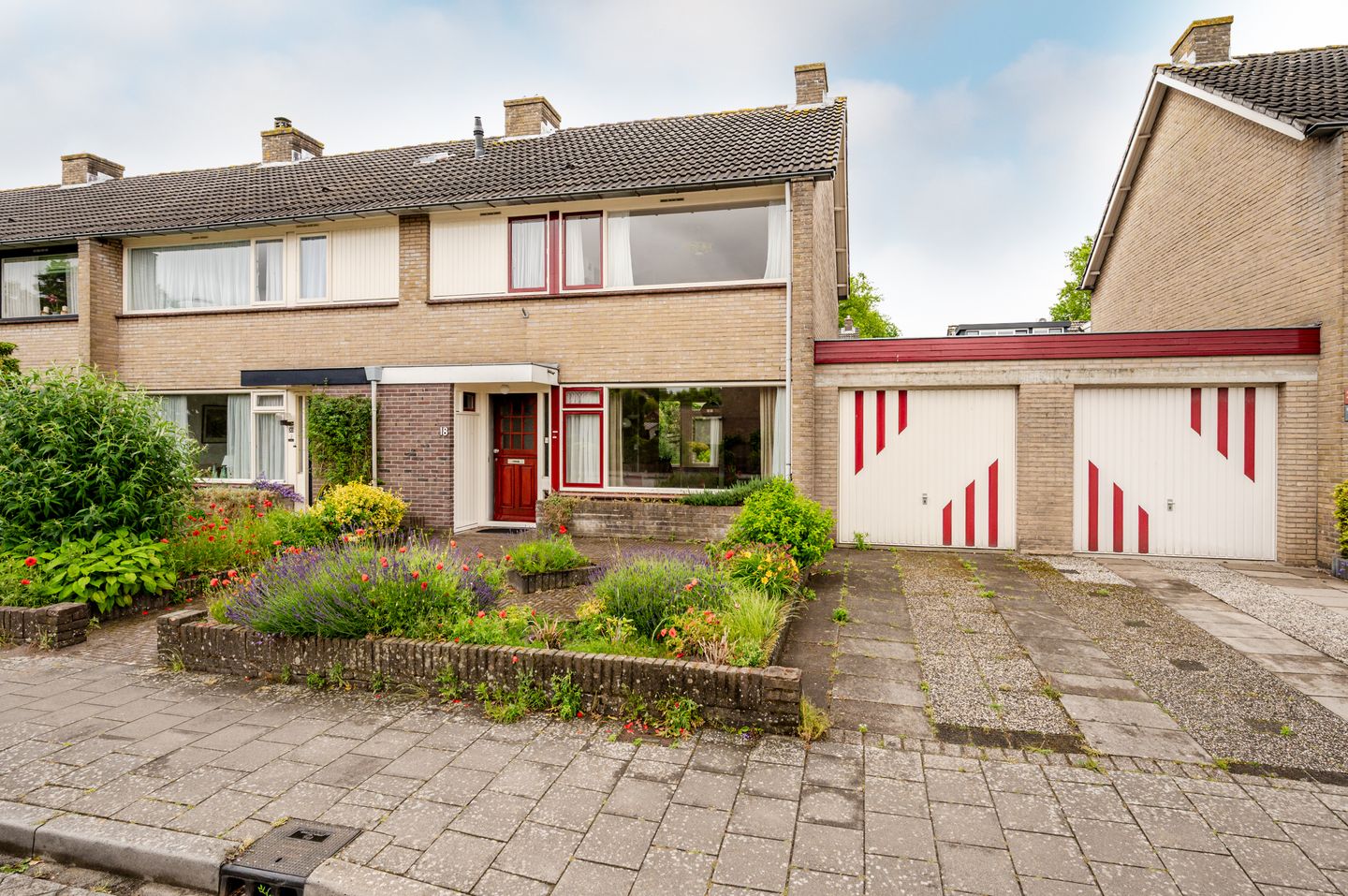 Foto 1 van Staringstraat 18