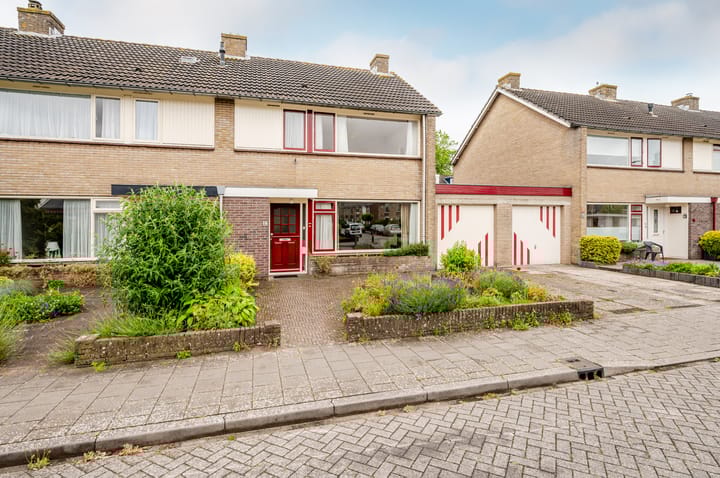 Foto 32 van Staringstraat 18