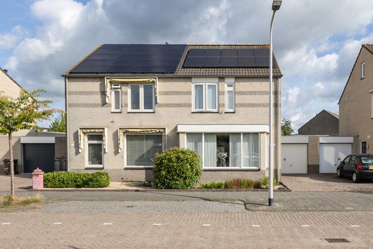 Photo 4 of Koolwijkstraat 21