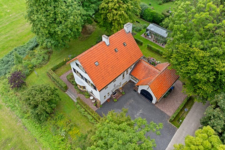 Foto 48 van E L Ubbensweg 13