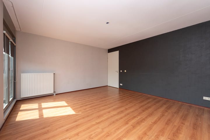 Photo 17 of Erasplaats 22