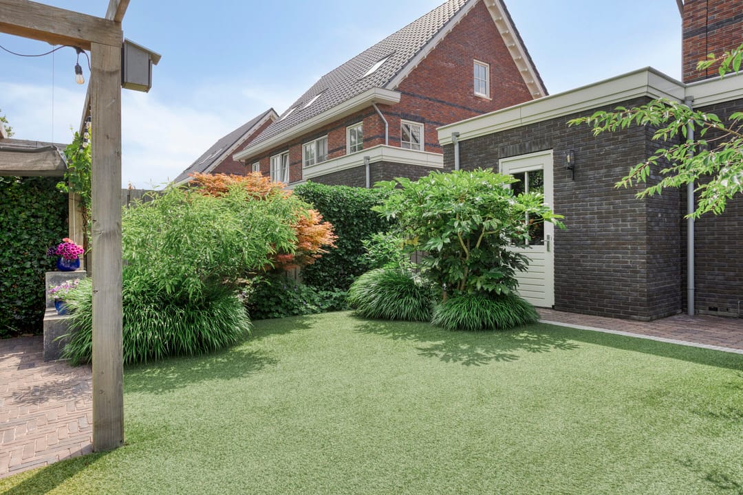 Photo 16 of Tusschen beide Wegen 10