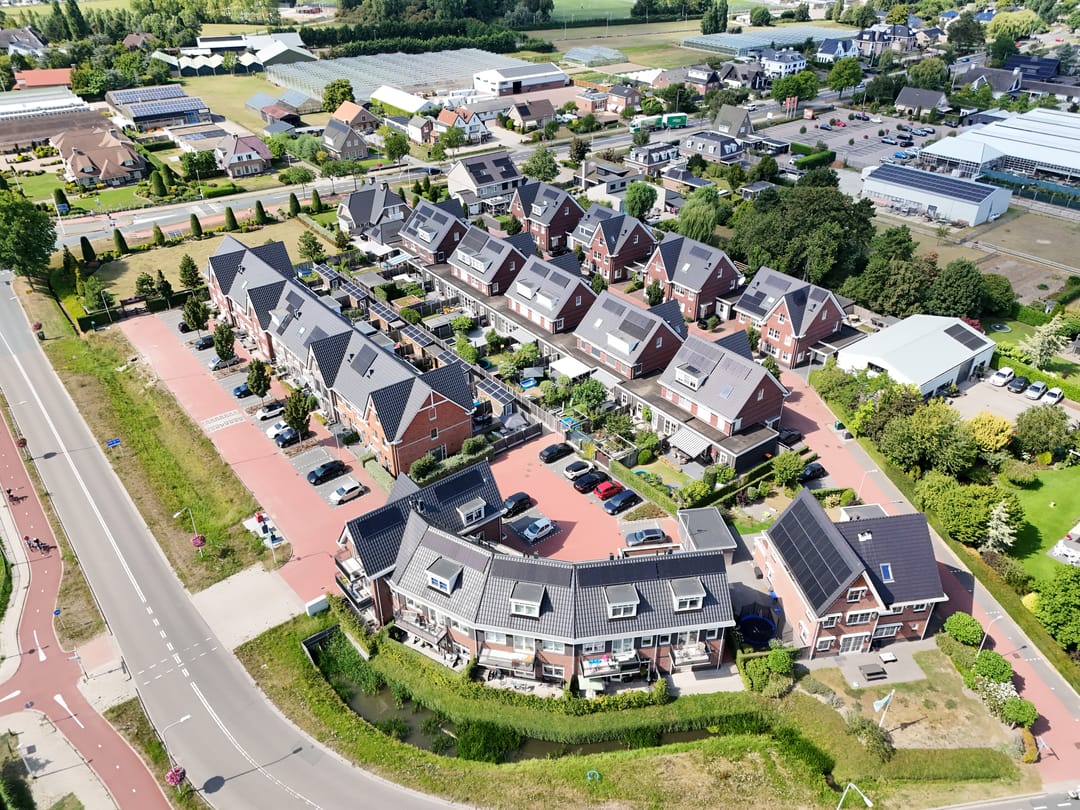 Photo 53 of Tusschen beide Wegen 10