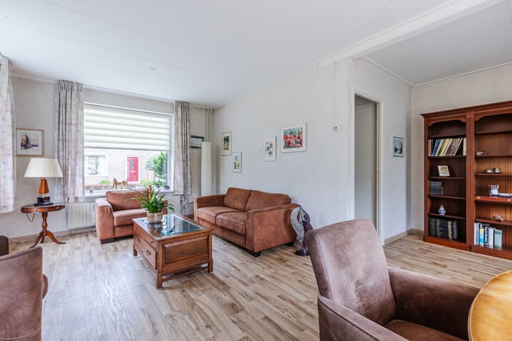 Photo 2 of Renessestraat 20