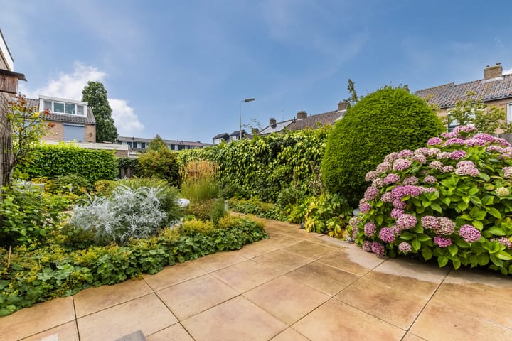 Photo 3 of Renessestraat 20