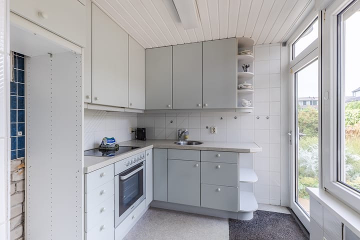 Photo 15 of Renessestraat 20