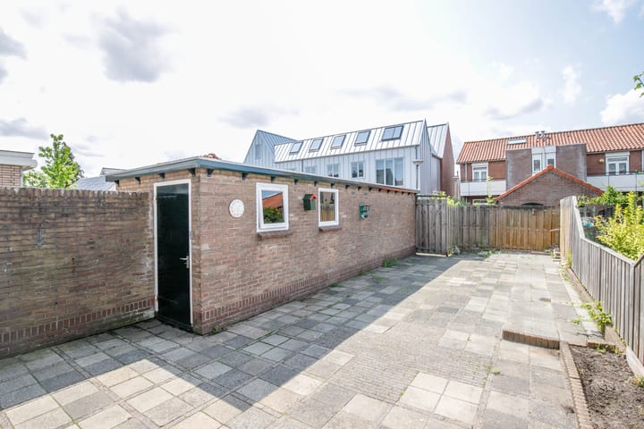 Photo 12 of Rozenstraat 49