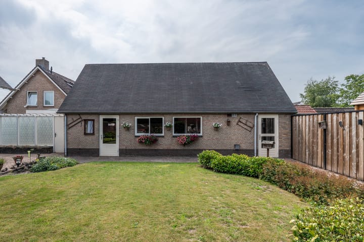 Photo 40 of Sint Josephstraat 12