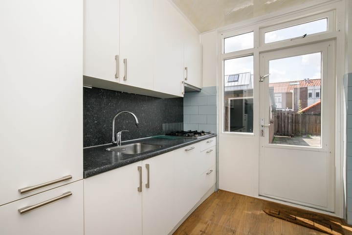 Photo 18 of Rozenstraat 49