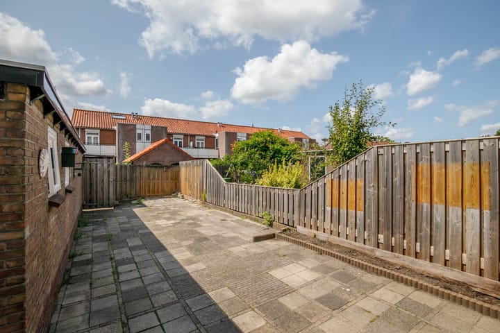 Photo 10 of Rozenstraat 49