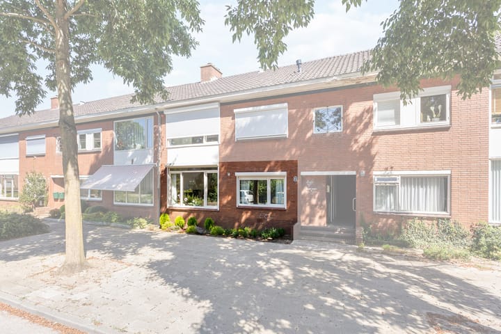 J.H.W. Robersstraat 42 main image