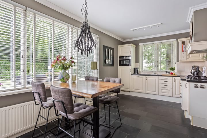 Foto 12 van Denekamperstraat 23-A