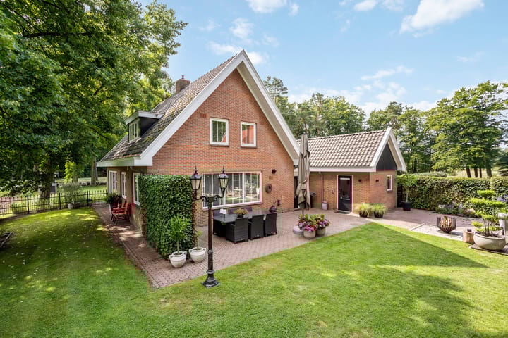 Foto 19 van Denekamperstraat 23-A