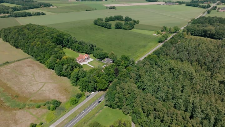 Foto 25 van Denekamperstraat 23-A