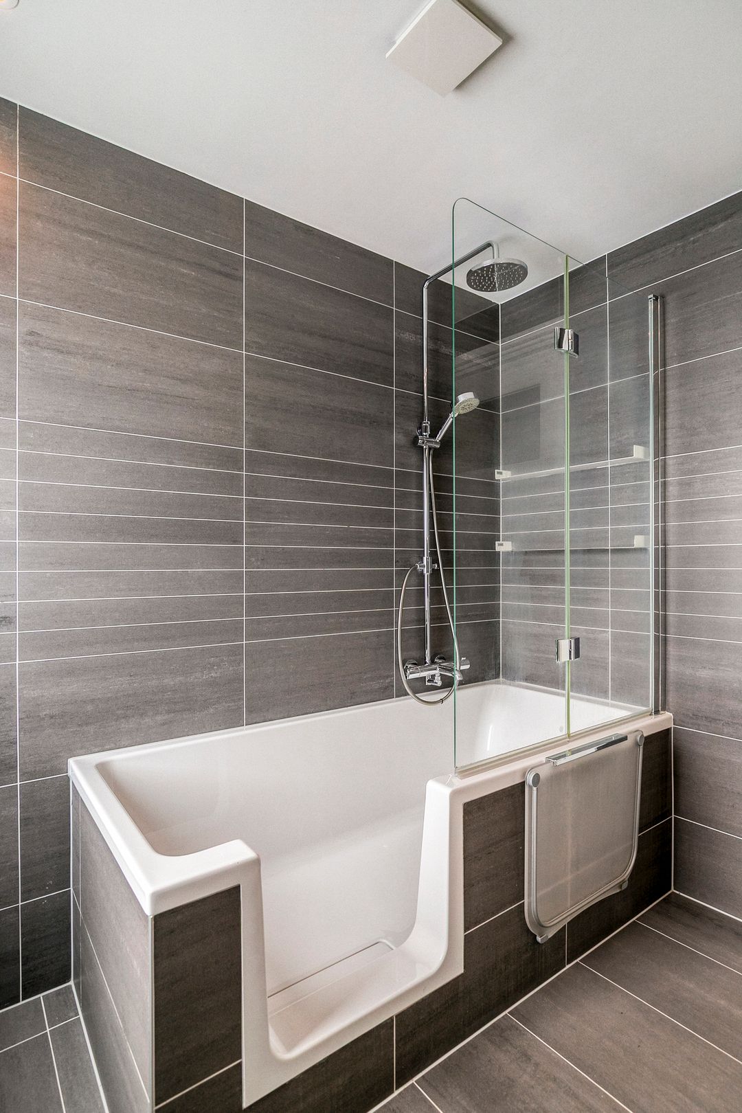 Foto 22 van Adelaertstraat 16