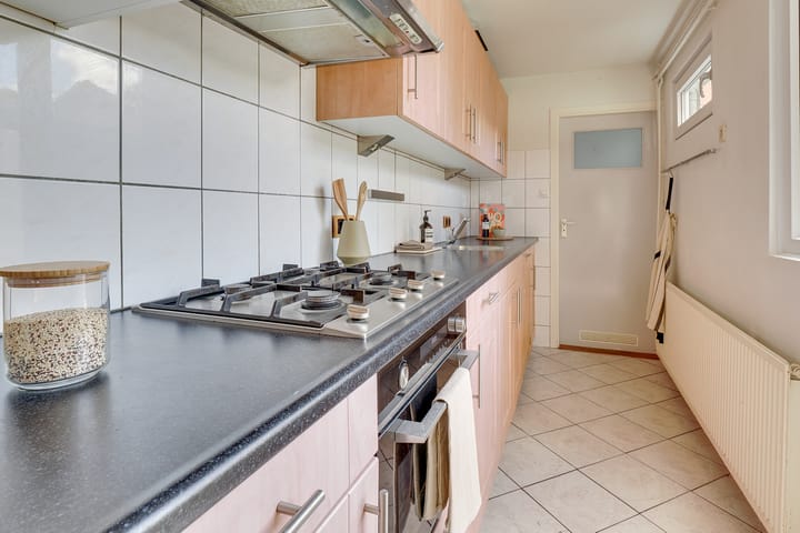 Foto 12 van Adelboldstraat 38