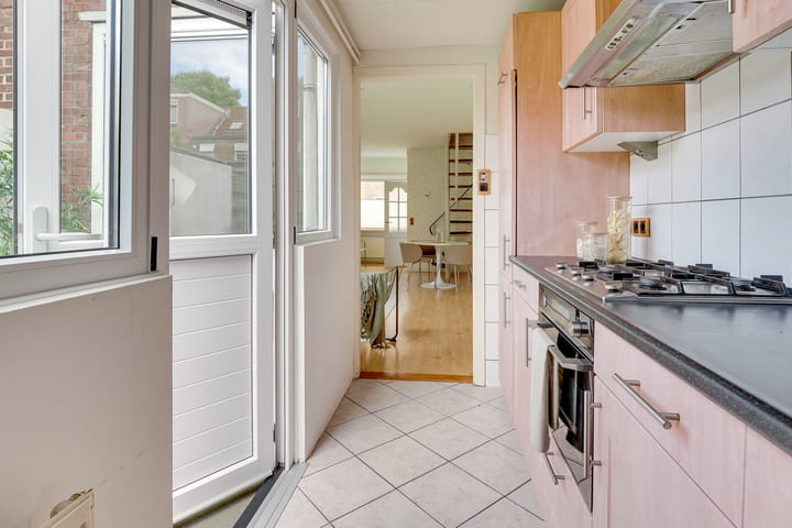 Foto 11 van Adelboldstraat 38