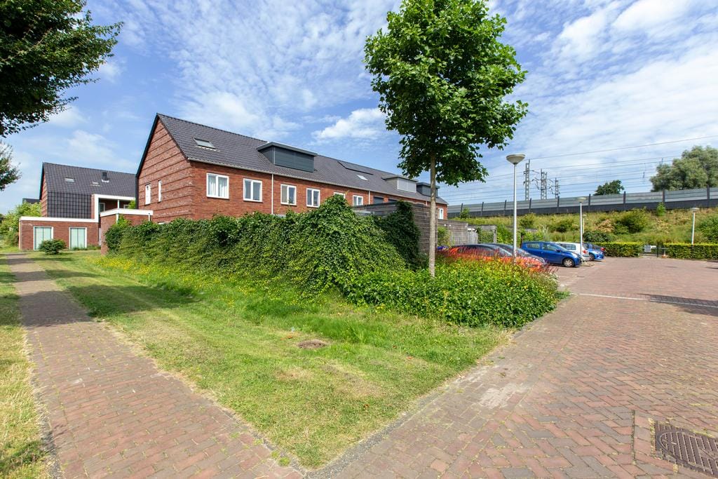 Foto 32 van Cantharellaan 33