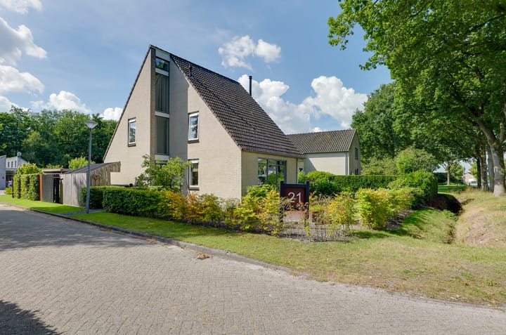 Foto 1 van Elzenlaan 21