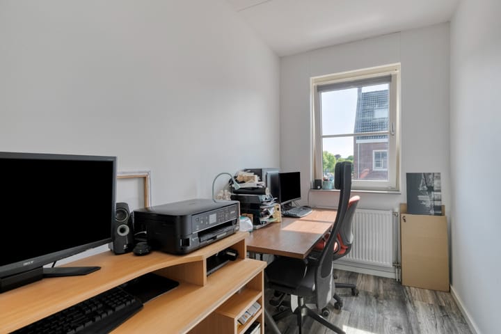 Foto 16 van Esdoornstraat 6