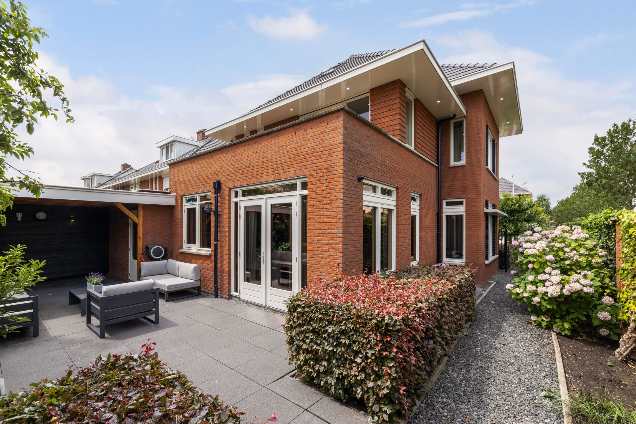 Photo 36 of Bandhaak 10