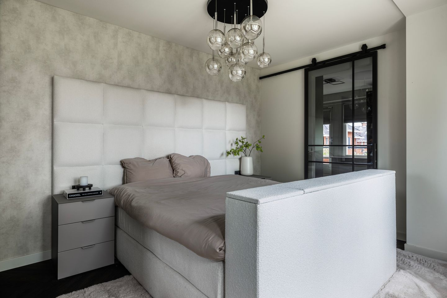 Photo 44 of Bandhaak 10