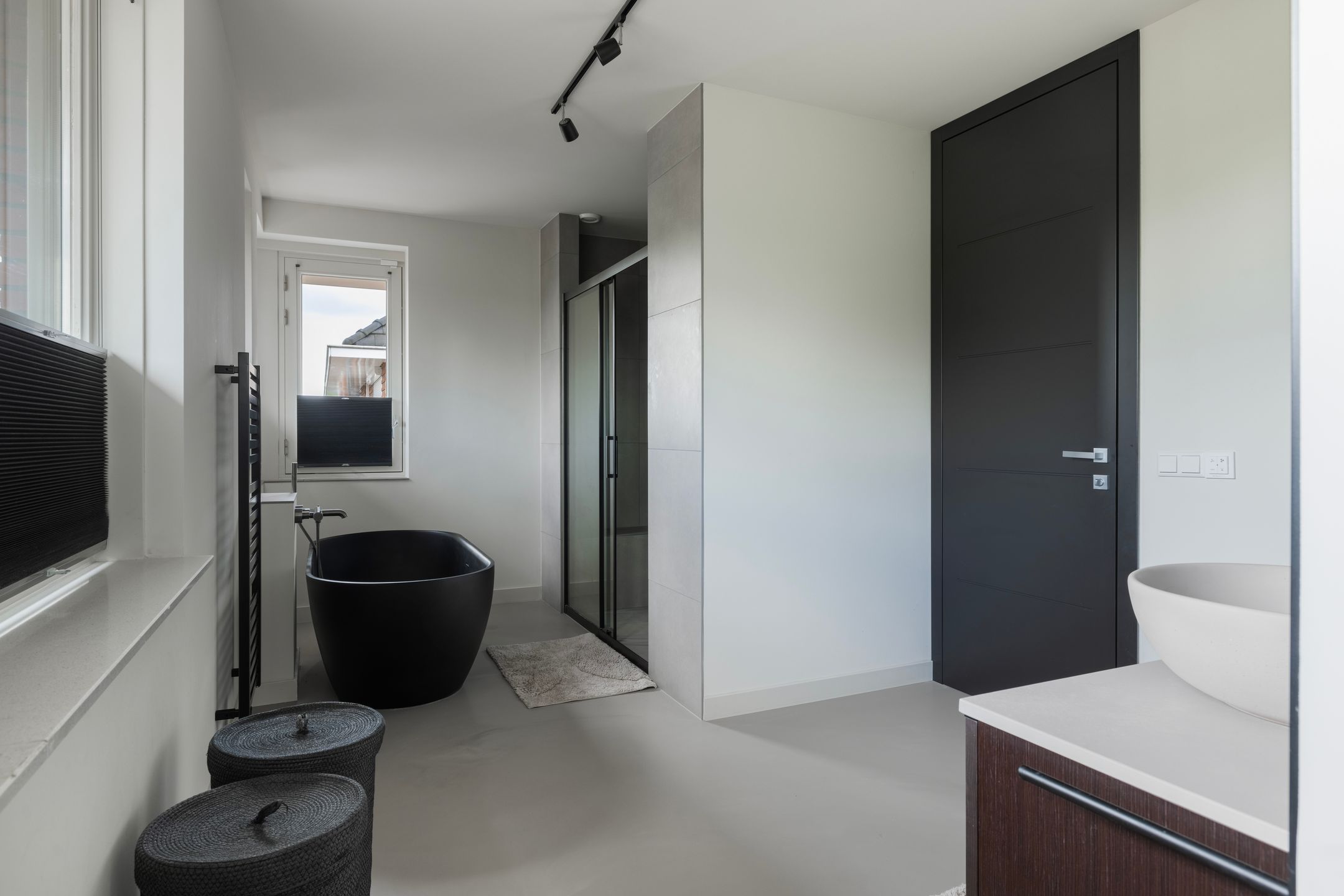 Photo 45 of Bandhaak 10