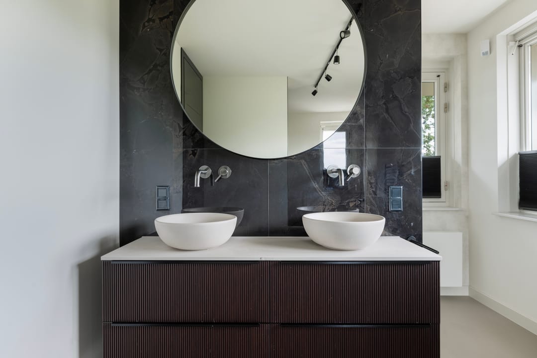 Photo 46 of Bandhaak 10