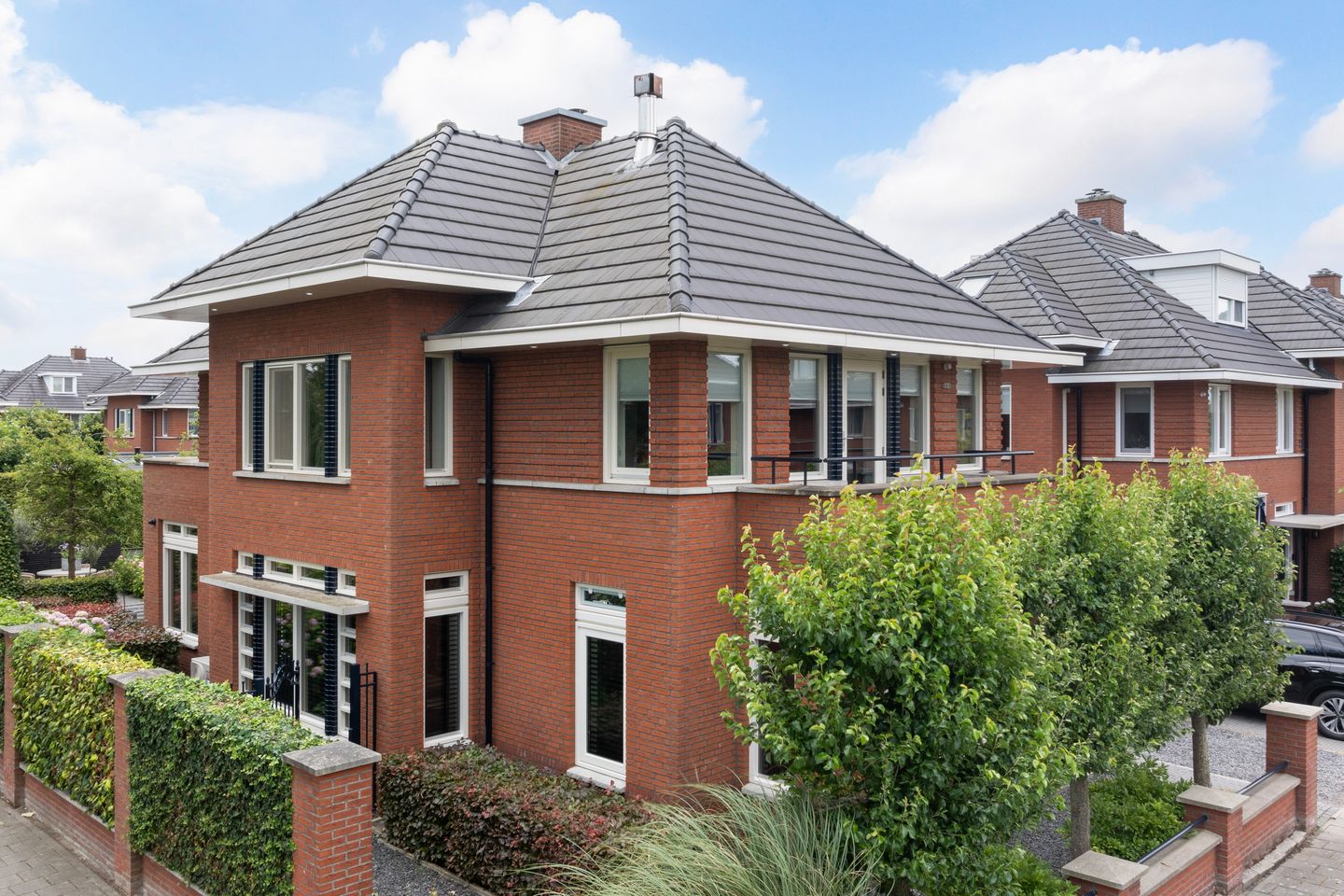 Photo 55 of Bandhaak 10