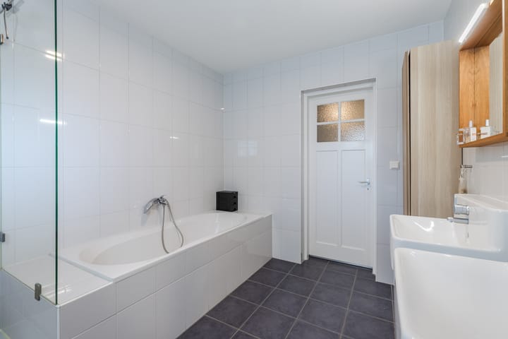 Foto 31 van Maxburgh 10-A