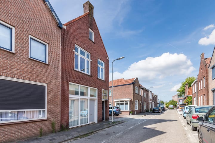 Foto 44 van Maxburgh 10-A