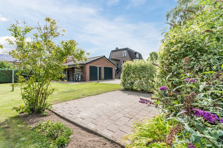 Foto 32 van Den Hulst 156