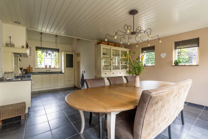 Foto 2 van Grotestraat 8