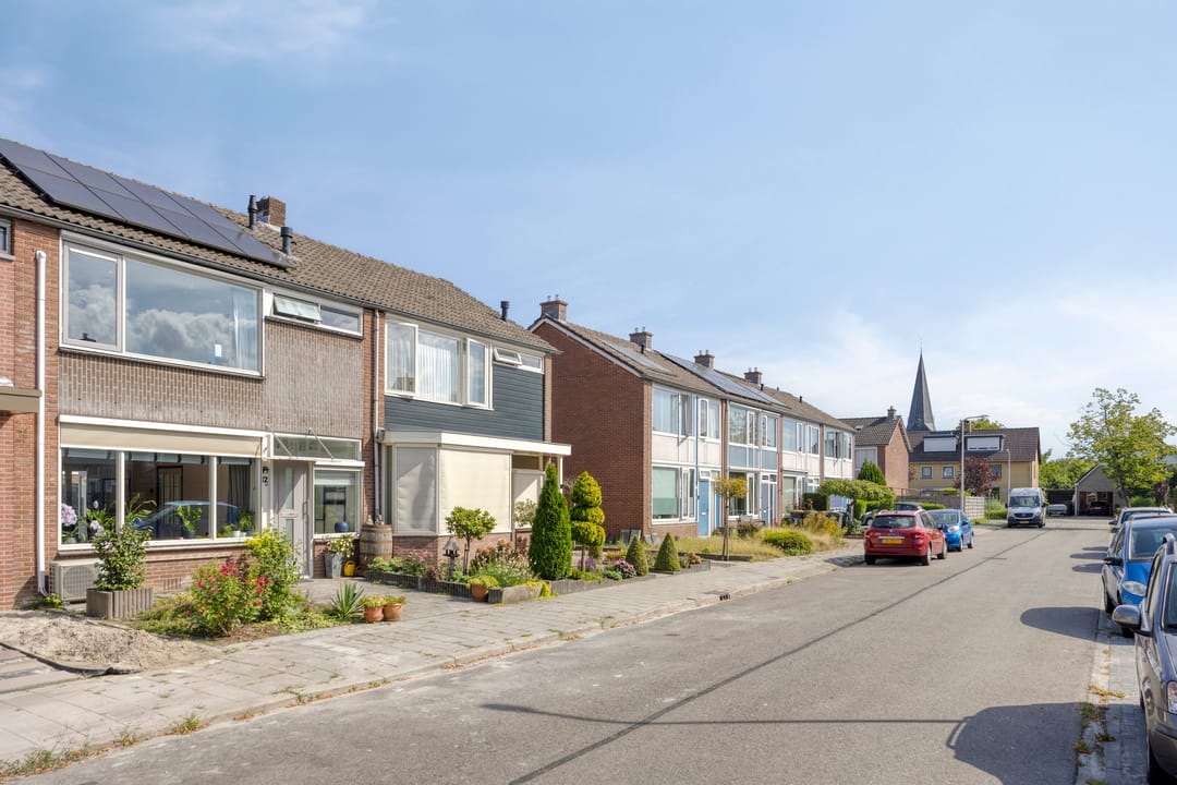 Photo 2 of Van Limburg Stirumlaan 12