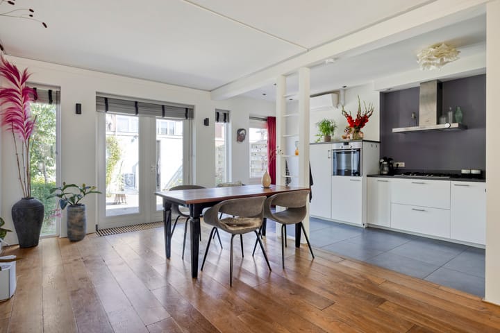 Foto 6 van Van Limburg Stirumlaan 12