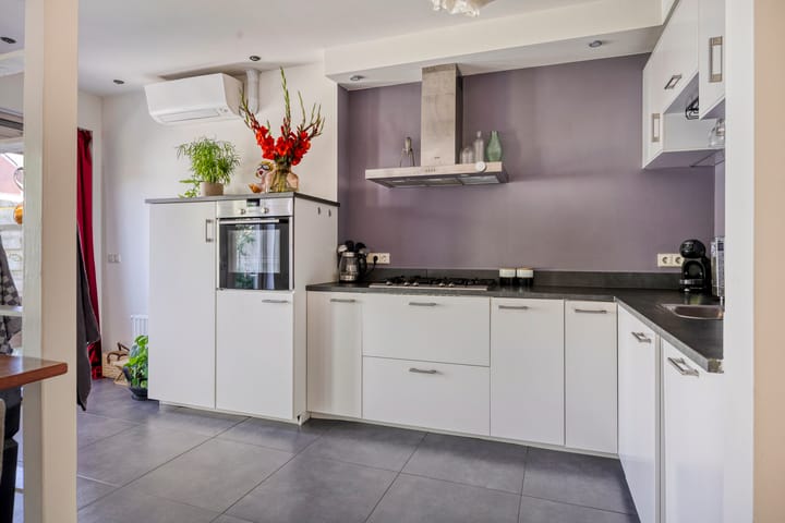 Foto 9 van Van Limburg Stirumlaan 12