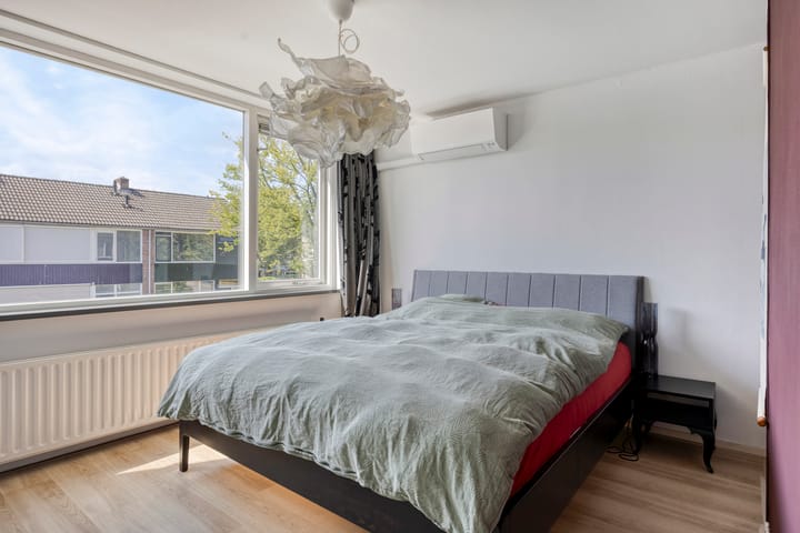 Foto 12 van Van Limburg Stirumlaan 12