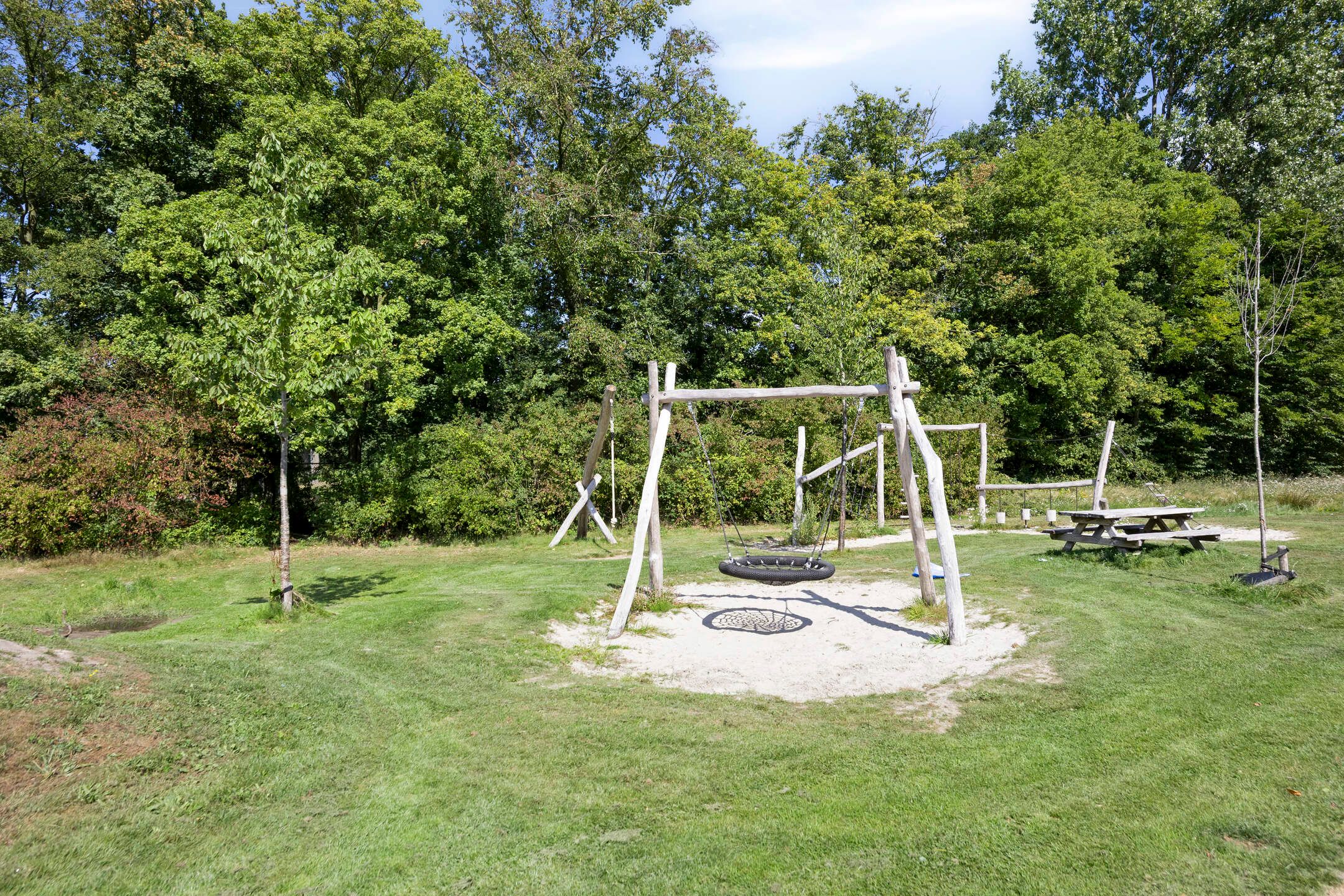 Photo 24 of Van Limburg Stirumlaan 12